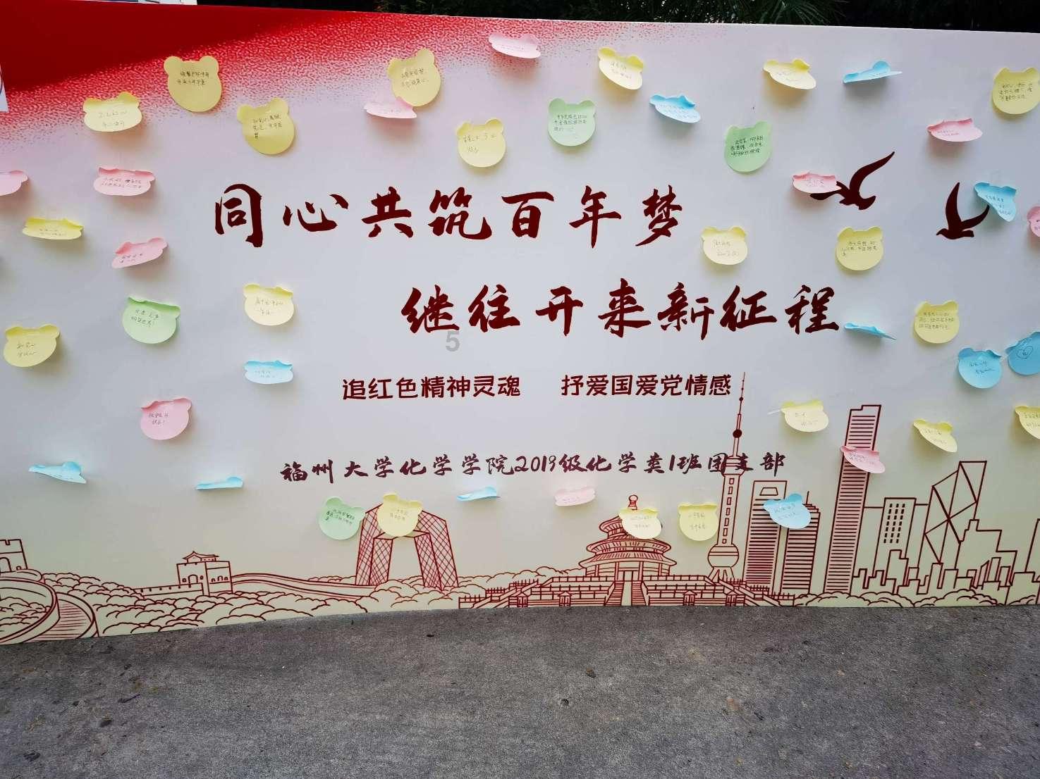 惊险一幕！两岁女孩被落站台惊慌奔跑高铁客运员接力送回