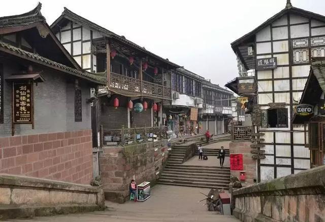 双桥经开区人民医院医共体开展“120国家急救日”暨“你健康我守护”主题宣传服务活动