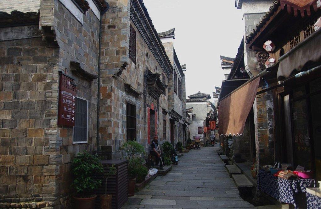 已知ad是三角形abc的高角bad=60°角cad=30°则角bac=多少游戏画面